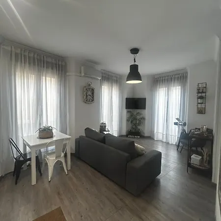 Elegante Centro Historico De דירה
